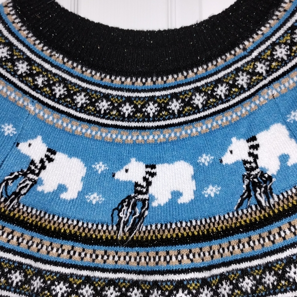 Women's Sweater - Picture 3 of 5